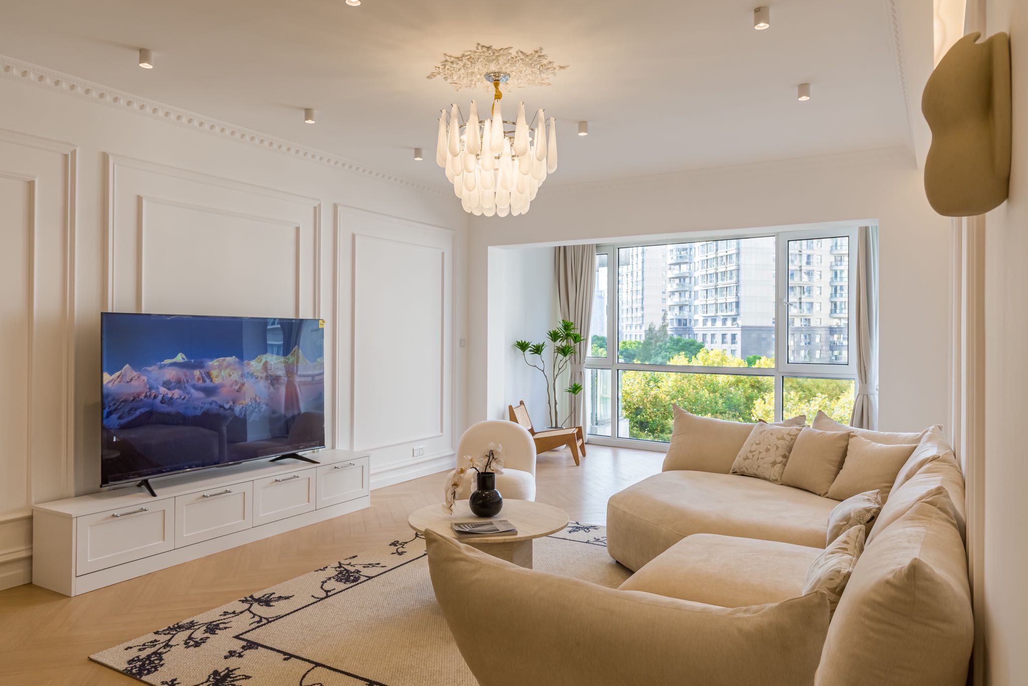 Lujiazui bright 4 bedroom apartment,very quiet Lujiazui bright 4 bedroom apartment,very quiet