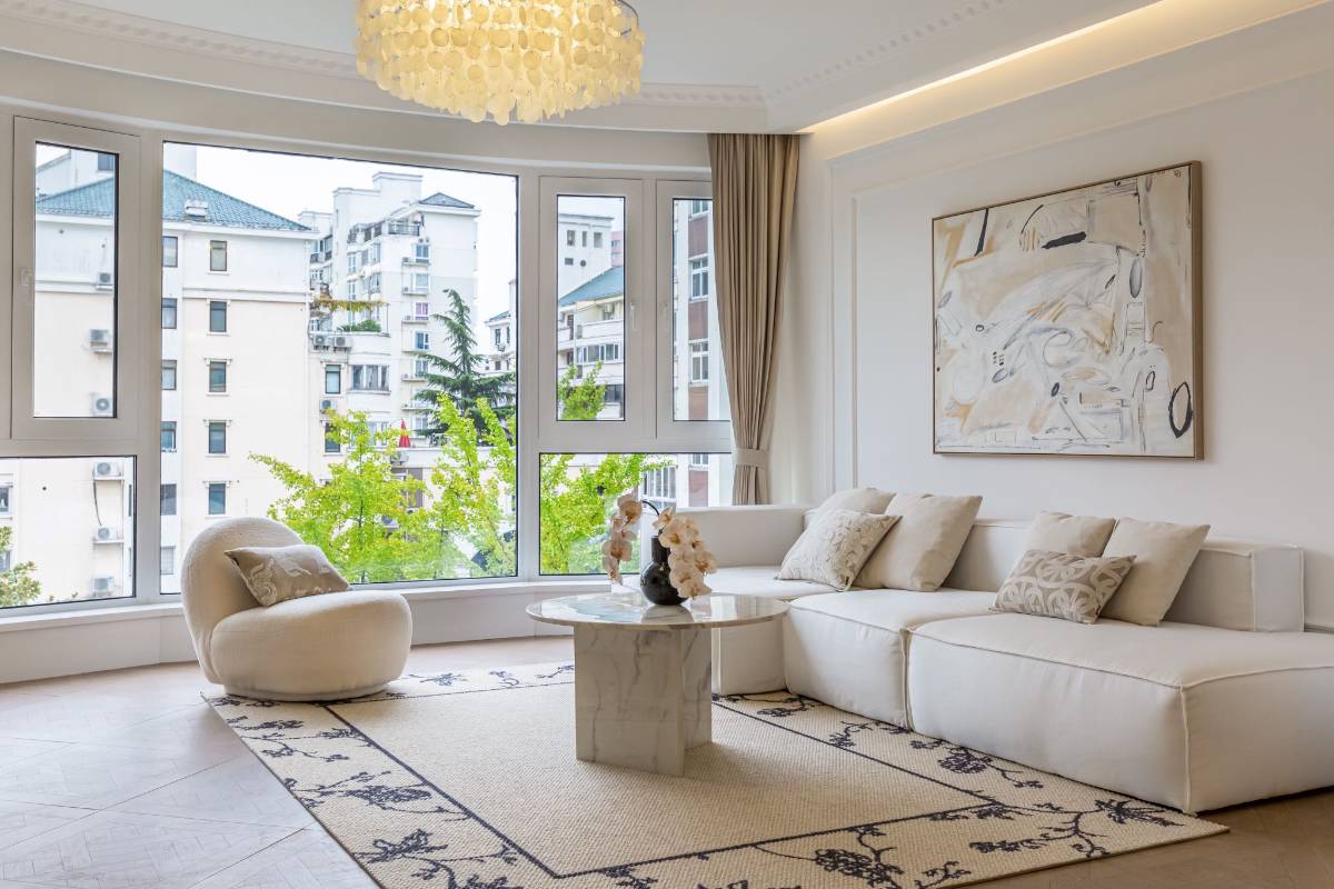 Gubei bright 3 bedroom apartment with good quality Gubei bright 3 bedroom apartment with good quality