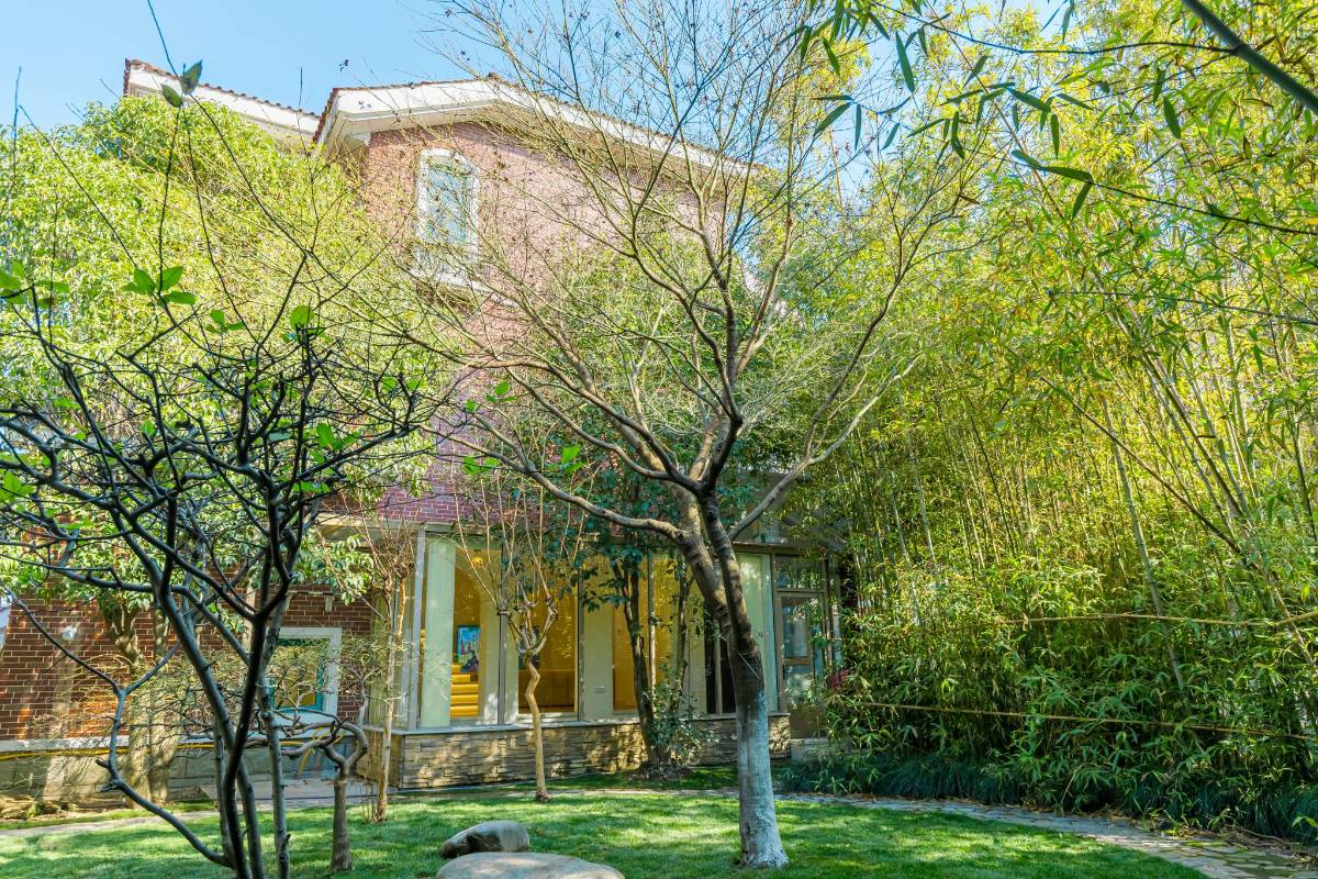 Hongqiao villa family residence with private garden Hongqiao villa family residence with private garden