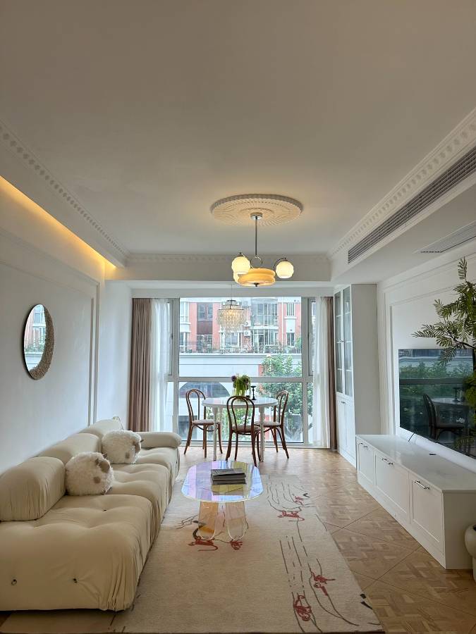 Hongqiao area very cozy &quiet 2br Hongqiao area very cozy &quiet 2br