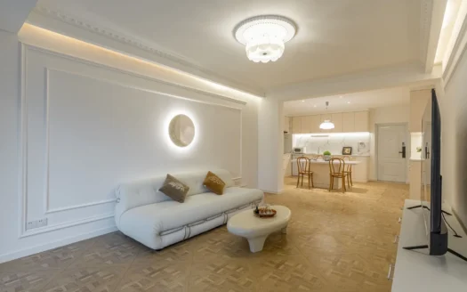 Xujiahui good quality 2br with balcony