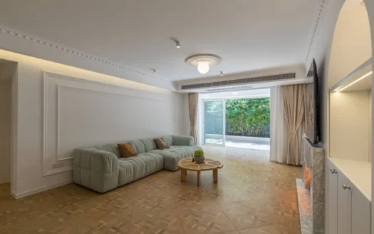 Zhongshan park area nice 3br with private gareden near line 2/3/4