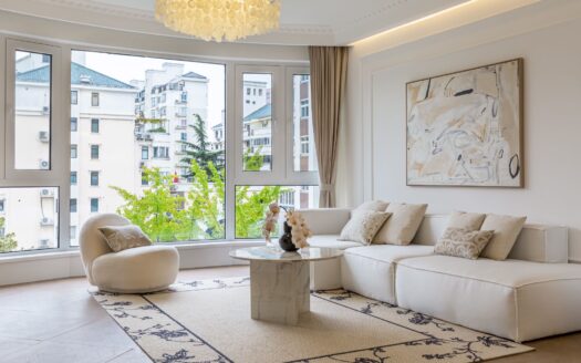 Gubei bright 3 bedroom apartment with good quality