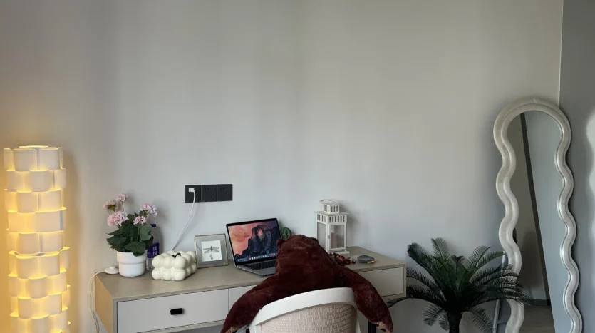 Living room, apartment in the Wukang Building Xuhui